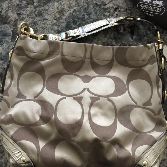 Signature Coach Purse - Picture 2 of 7